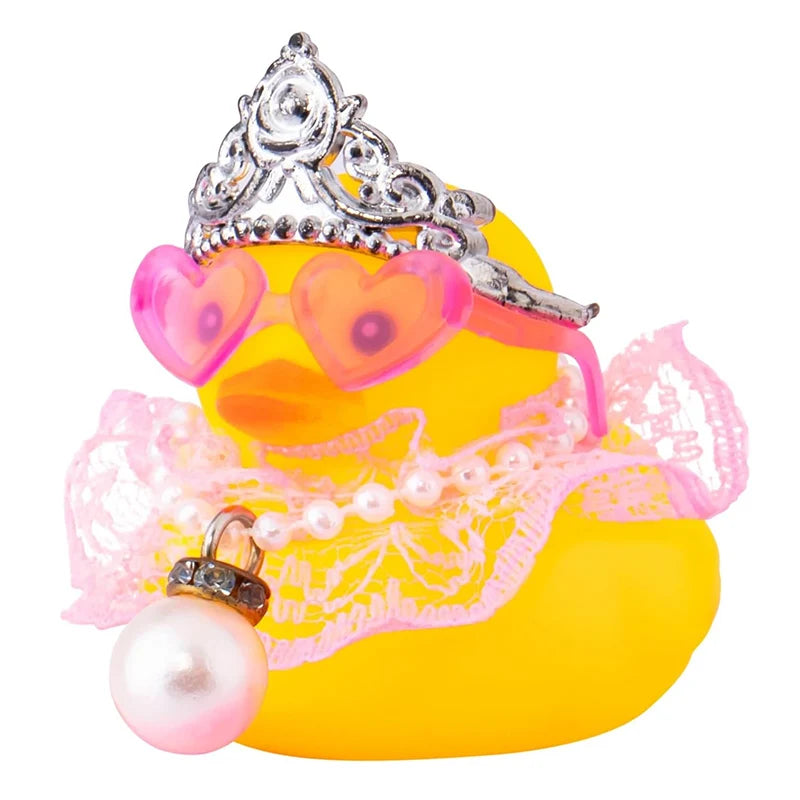 Decoração de painel de carro de pato de borracha, ornamento de carro de pato com coroa saia de renda rosa colar óculos para acessórios de carro fofos