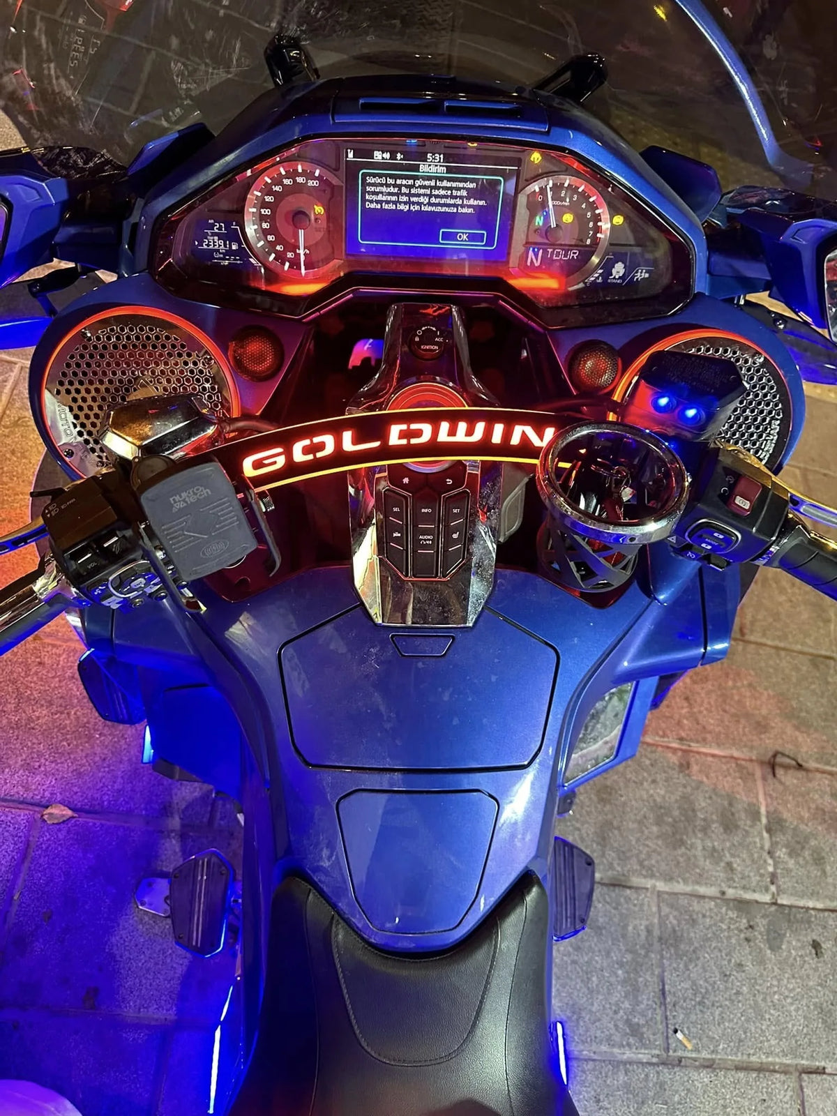 Goldwing 1800 goldwing1800 novos acessórios refletor dianteiro da motocicleta luzes led caixa lateral traseira refletor para honda gl1800 2018-