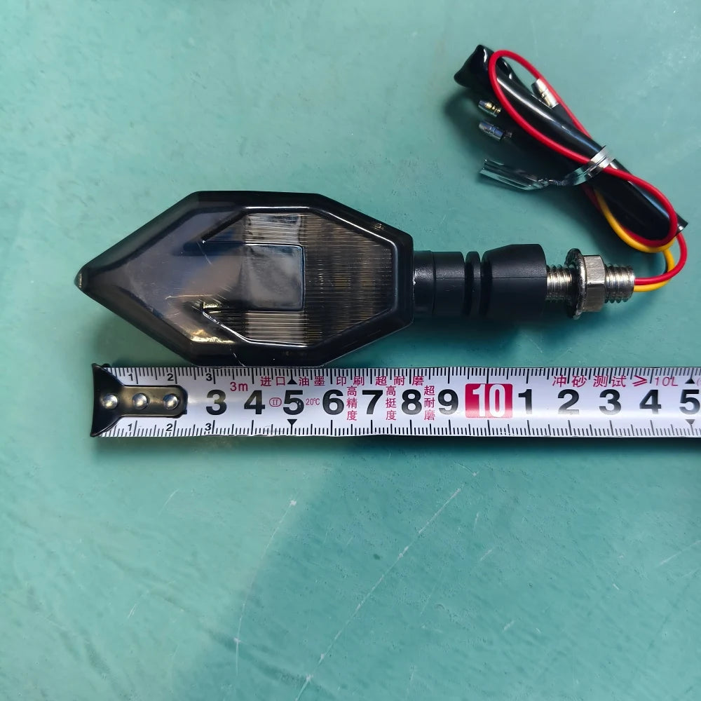 2 pçs/lote universal led sinais de volta da motocicleta luz 12v ip68 à prova dip68 água luzes da cauda azul amarelo luzes traseiras acessórios