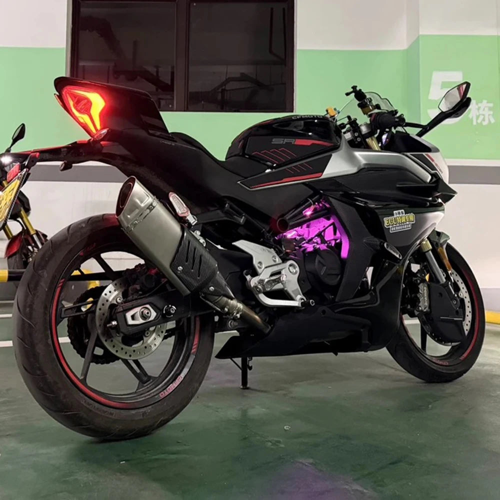 Escapamentos universais de fábrica para motocicletas